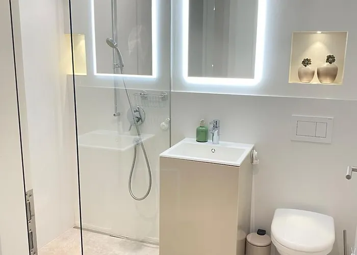 With Stunning Views- 15 Min Hb- Self Check-in * Zurich