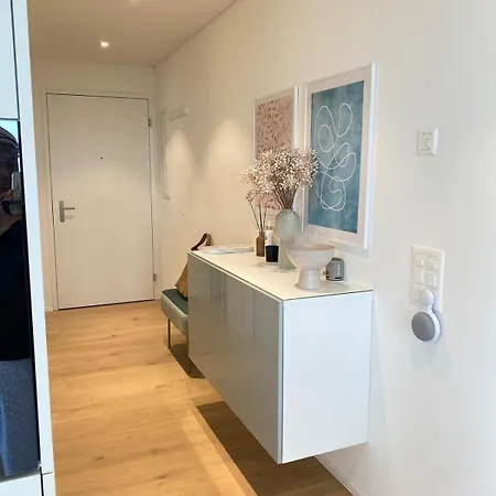 With Stunning Views- 15 Min Hb- Self Check-in 아파트